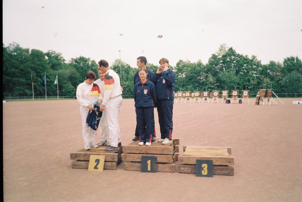 a000299r1099.jpg