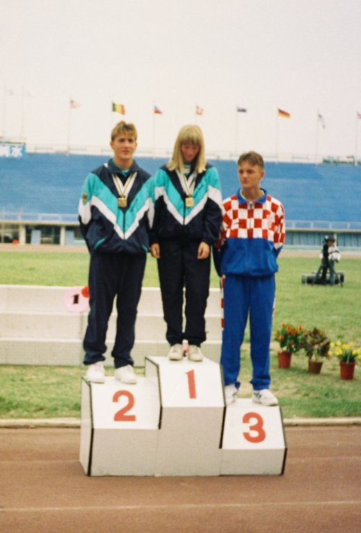 a000310r13230.jpg